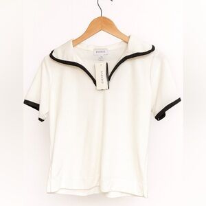 Evereve White Top with Black Accents